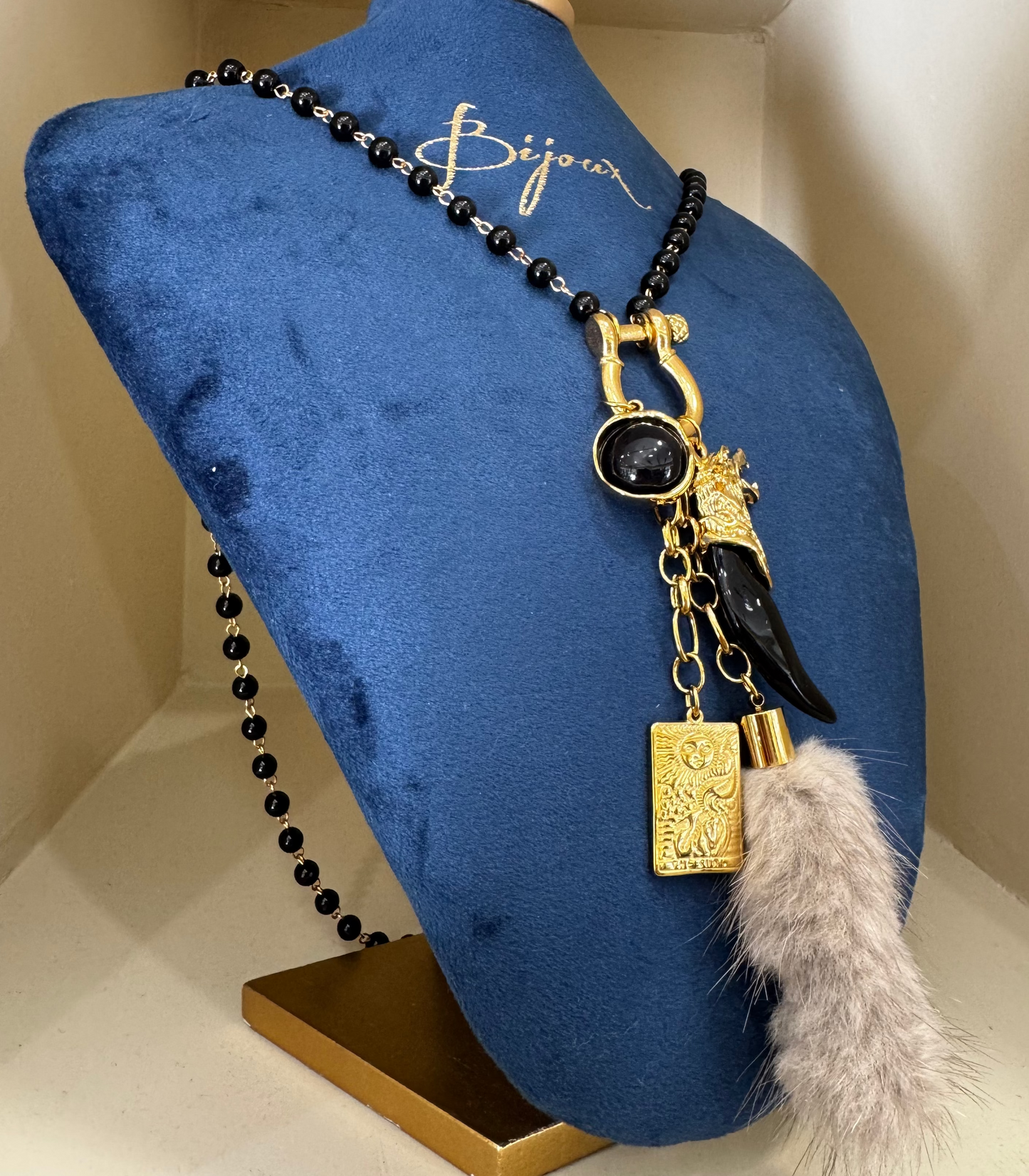 COLLANA CON PENDENTI