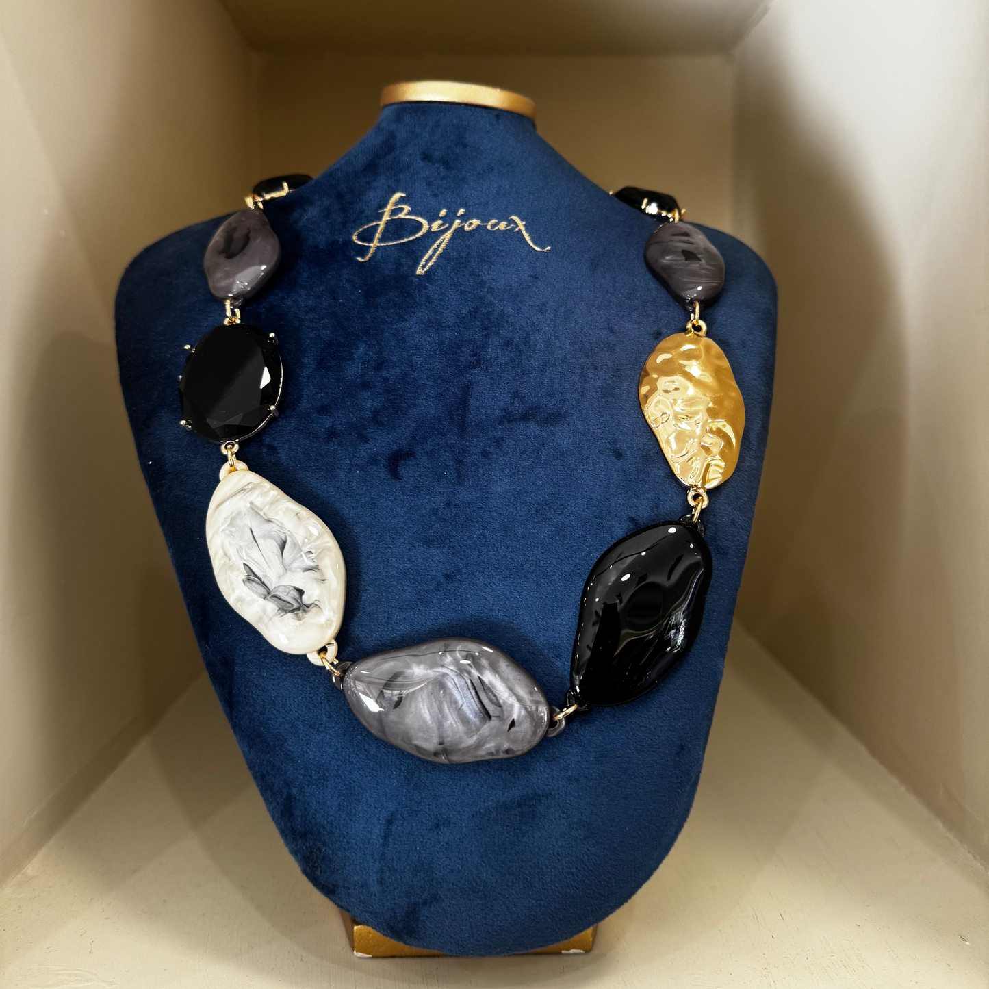 COLLANA MADAME