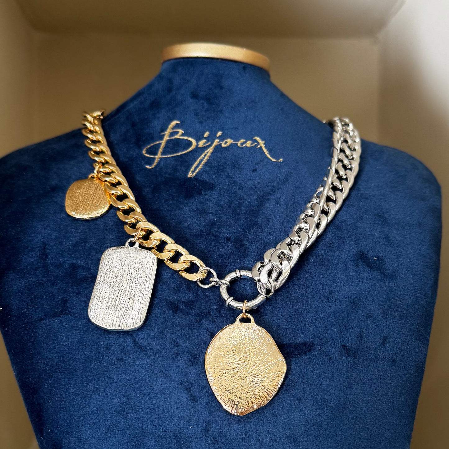 COLLANA CON MEDAGLIONI ORO E ARGENTO