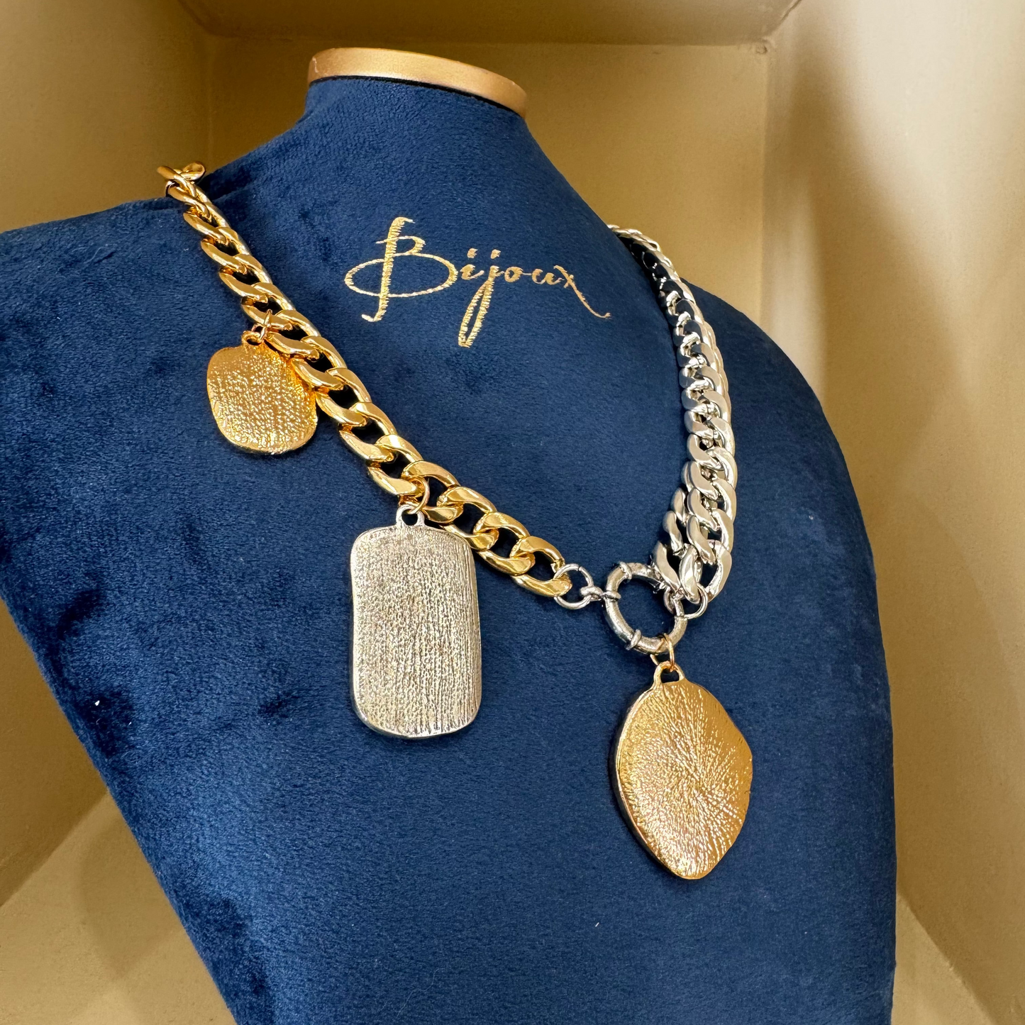 COLLANA CON MEDAGLIONI ORO E ARGENTO